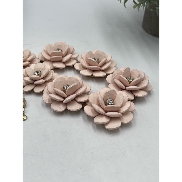 J. Crew Vintage 3 Dimensional Wood Rose Pretty in Pink Floral Collar Necklace - Picture 14 of 15